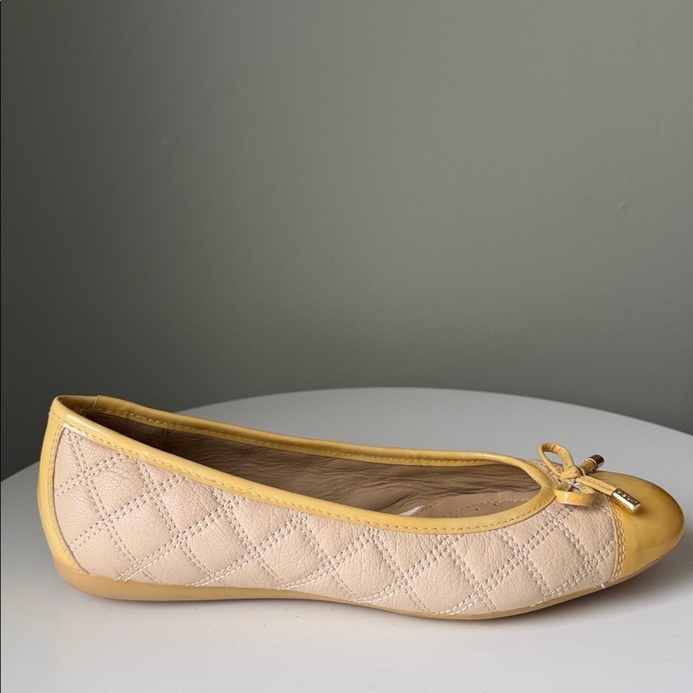 Geox Lola Quilted Textured Leather ballet flats patent toe cap decorative bow 39